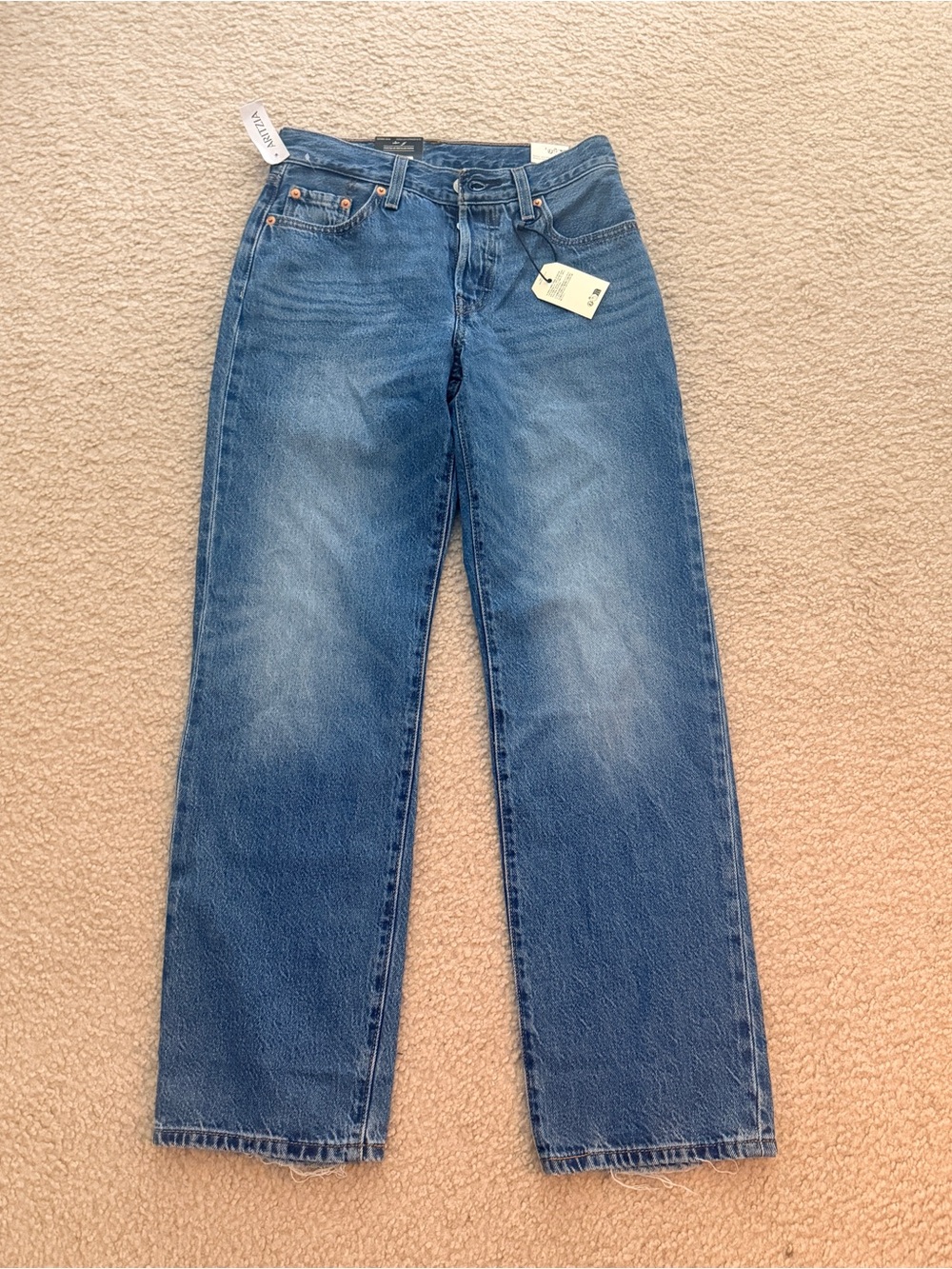 NWT Levi's Straight Leg Jeans in Medium Blue Wash 24*30